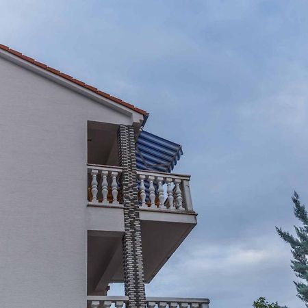 Apartman Mauro Малинска Экстерьер фото